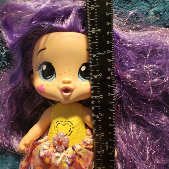 Baby Alive: GloPixies Siena Sparkle Doll Purple Hair With 3 Accessories‎ - Picture 4 of 6